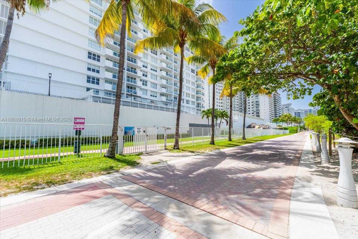 Small Image of 5601 Collins Ave, Miami Beach, FL 33140, USA Number 24