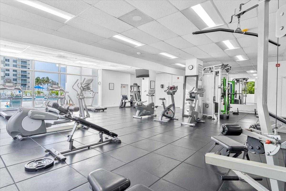 Small Image of 5601 Collins Ave, Miami Beach, FL 33140, USA Number 29