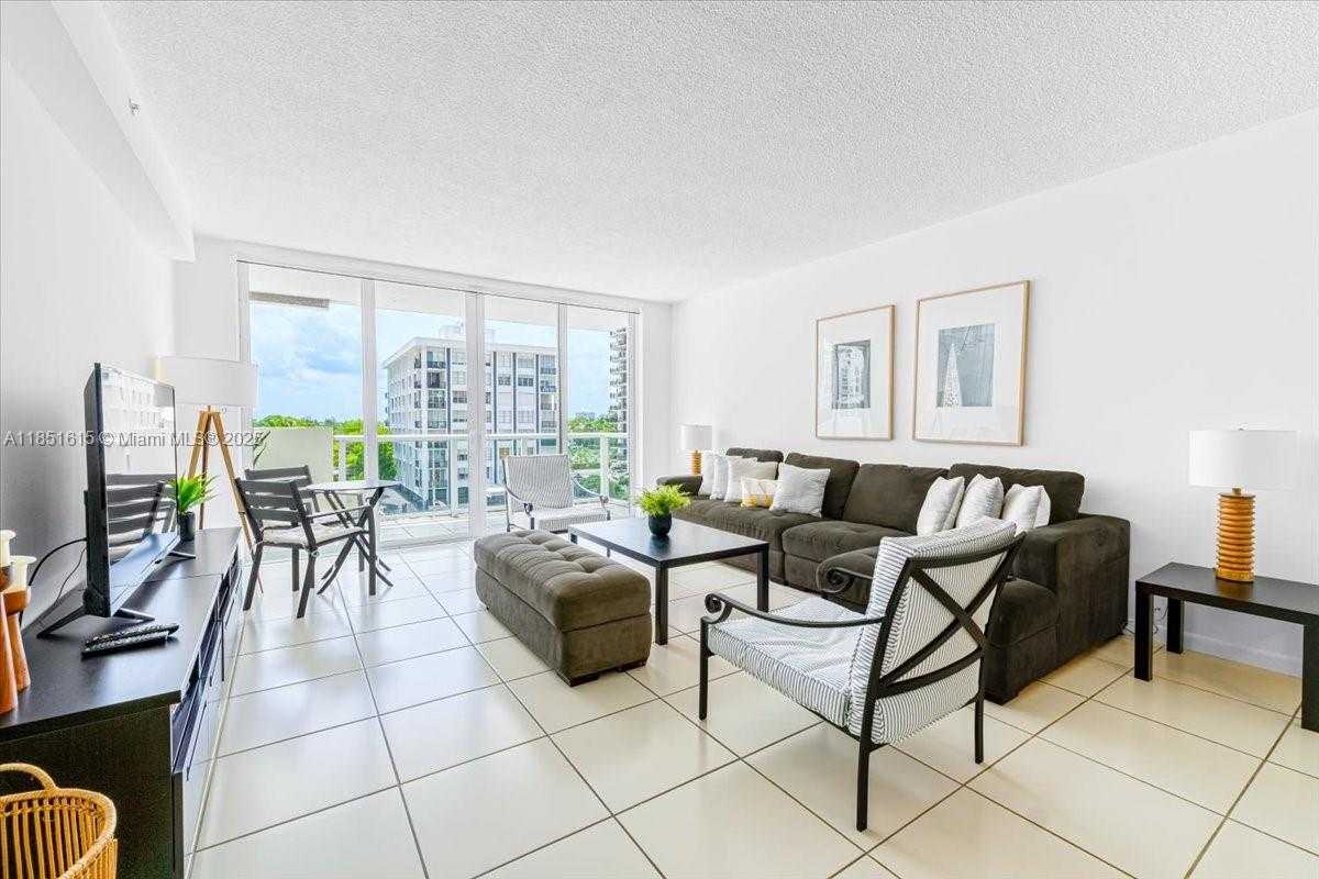 Small Image of 5601 Collins Ave, Miami Beach, FL 33140, USA Number 3