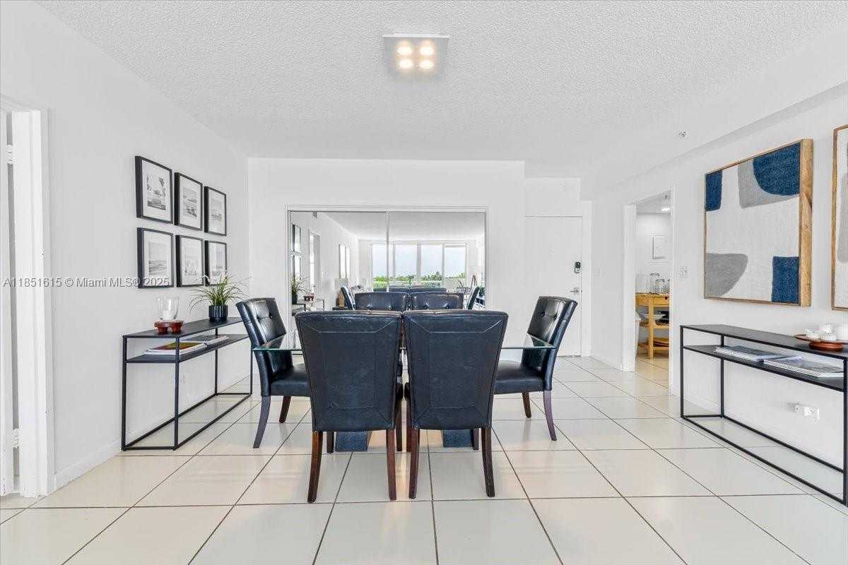 Small Image of 5601 Collins Ave, Miami Beach, FL 33140, USA Number 5