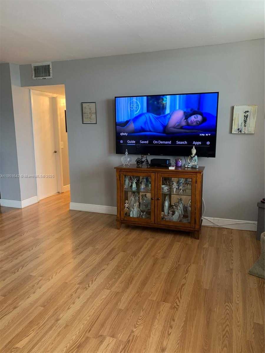 Small Image of 2025 NORTH EAST 164TH ST #808, North Miami Beach Number 15