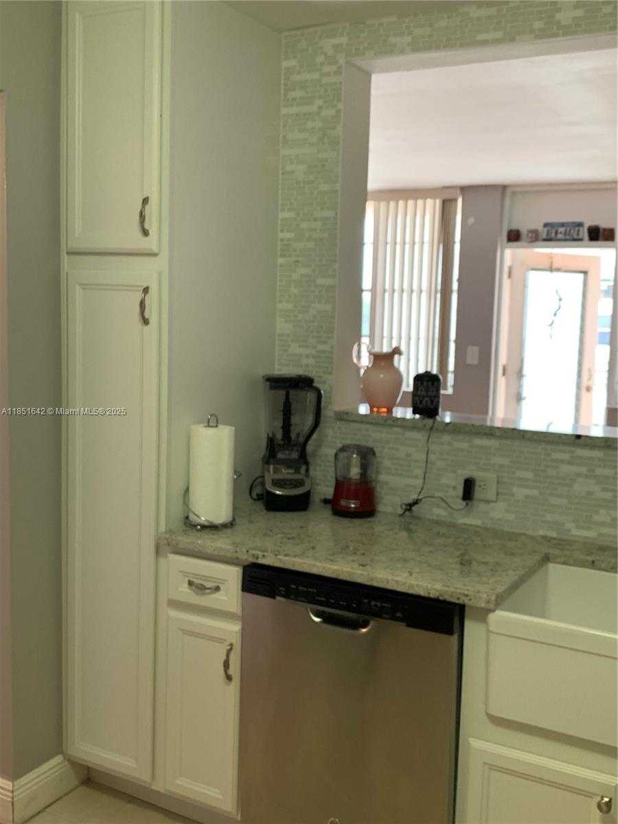 Small Image of 2025 NORTH EAST 164TH ST #808, North Miami Beach Number 21