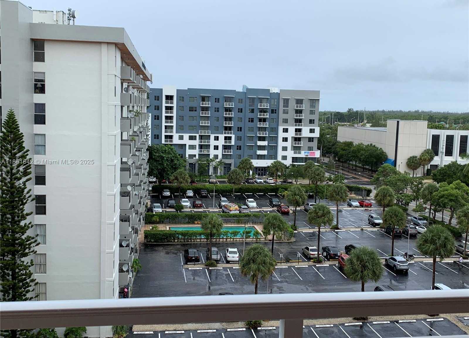 Small Image of 2025 NORTH EAST 164TH ST #808, North Miami Beach Number 25