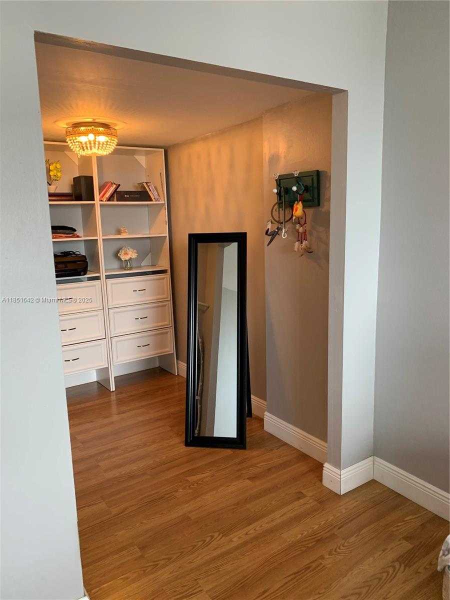 Small Image of 2025 NORTH EAST 164TH ST #808, North Miami Beach Number 5