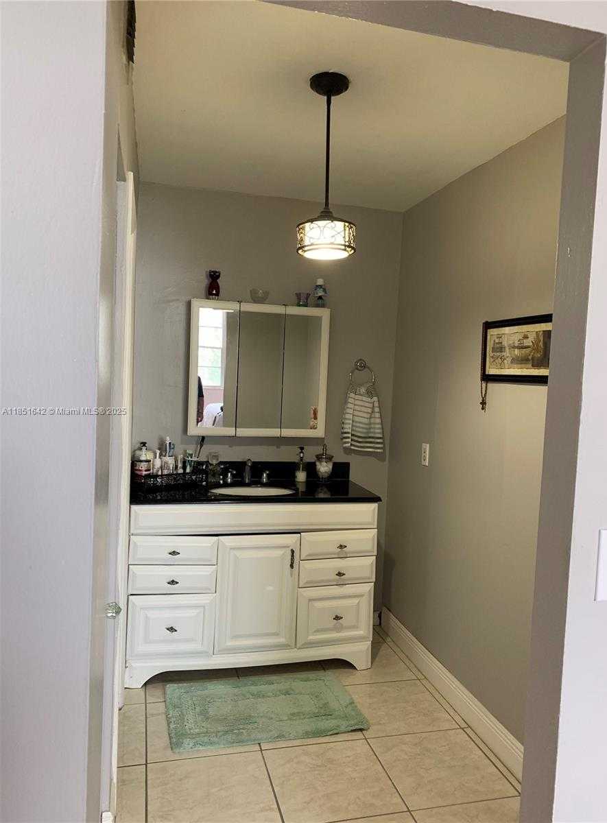 Small Image of 2025 NORTH EAST 164TH ST #808, North Miami Beach Number 6