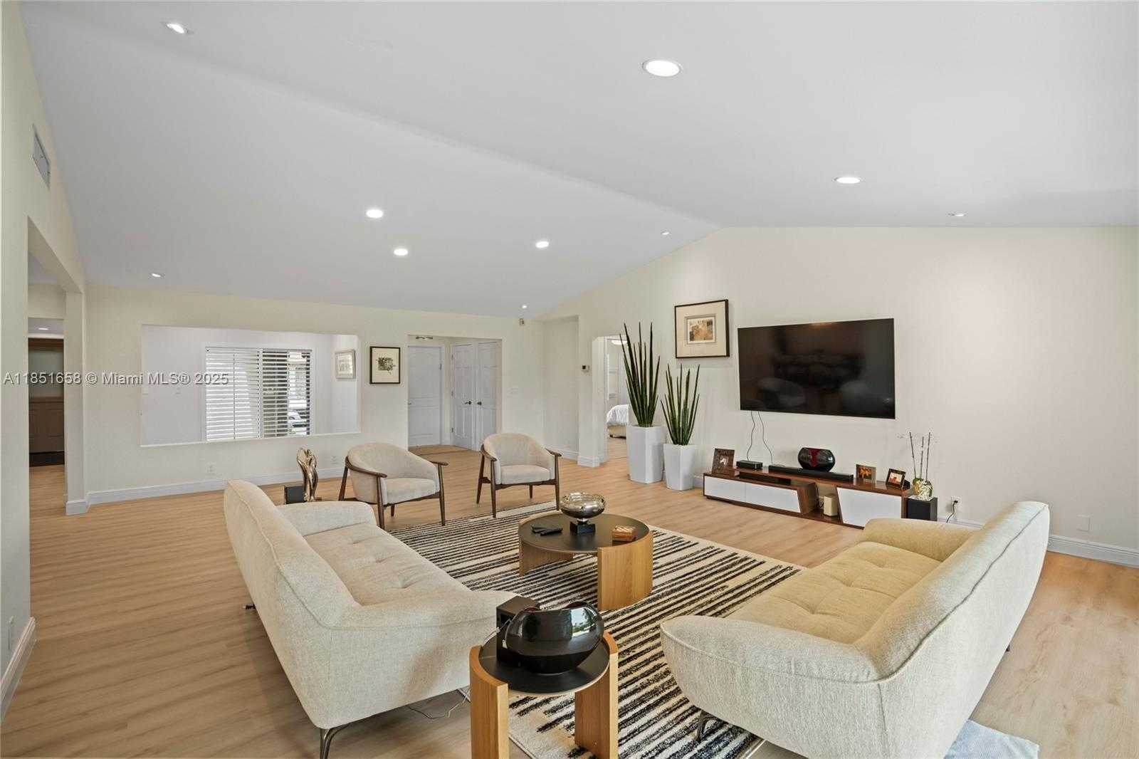Small Image of 3650 NORTH 36TH AVE #29, Hollywood Number 3