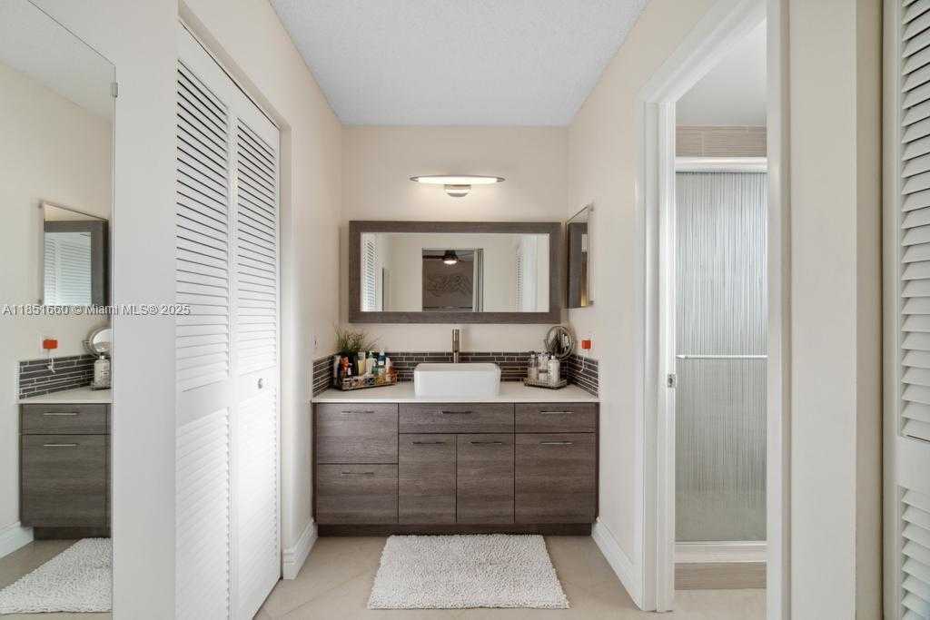Small Image of 3659 NORTH WEST 91ST LN, Sunrise Number 28