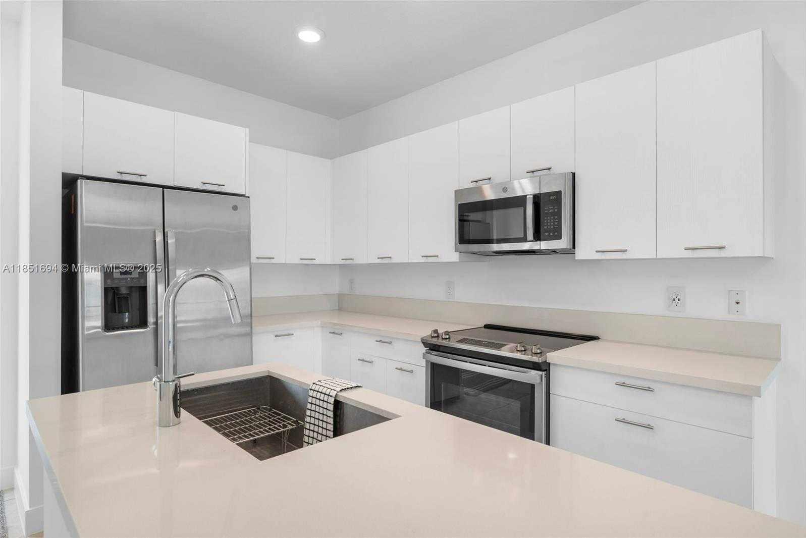 Small Image of 4636 NORTH WEST 84TH AVE #43, Doral Number 2