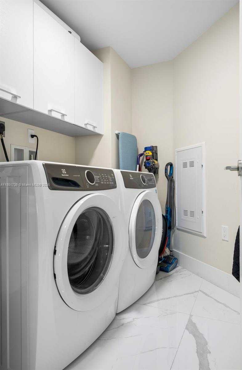 Small Image of 300 SUNNY ISLES BLVD #4-902, Sunny Isles Beach Number 24