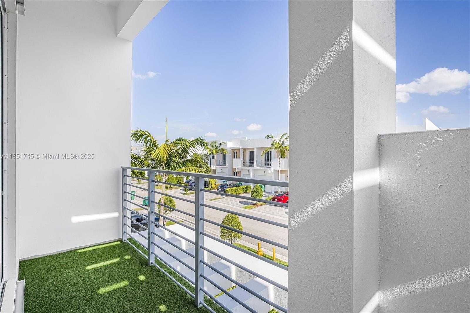 Small Image of 10263 NORTH WEST 72ND ST, Doral Number 14