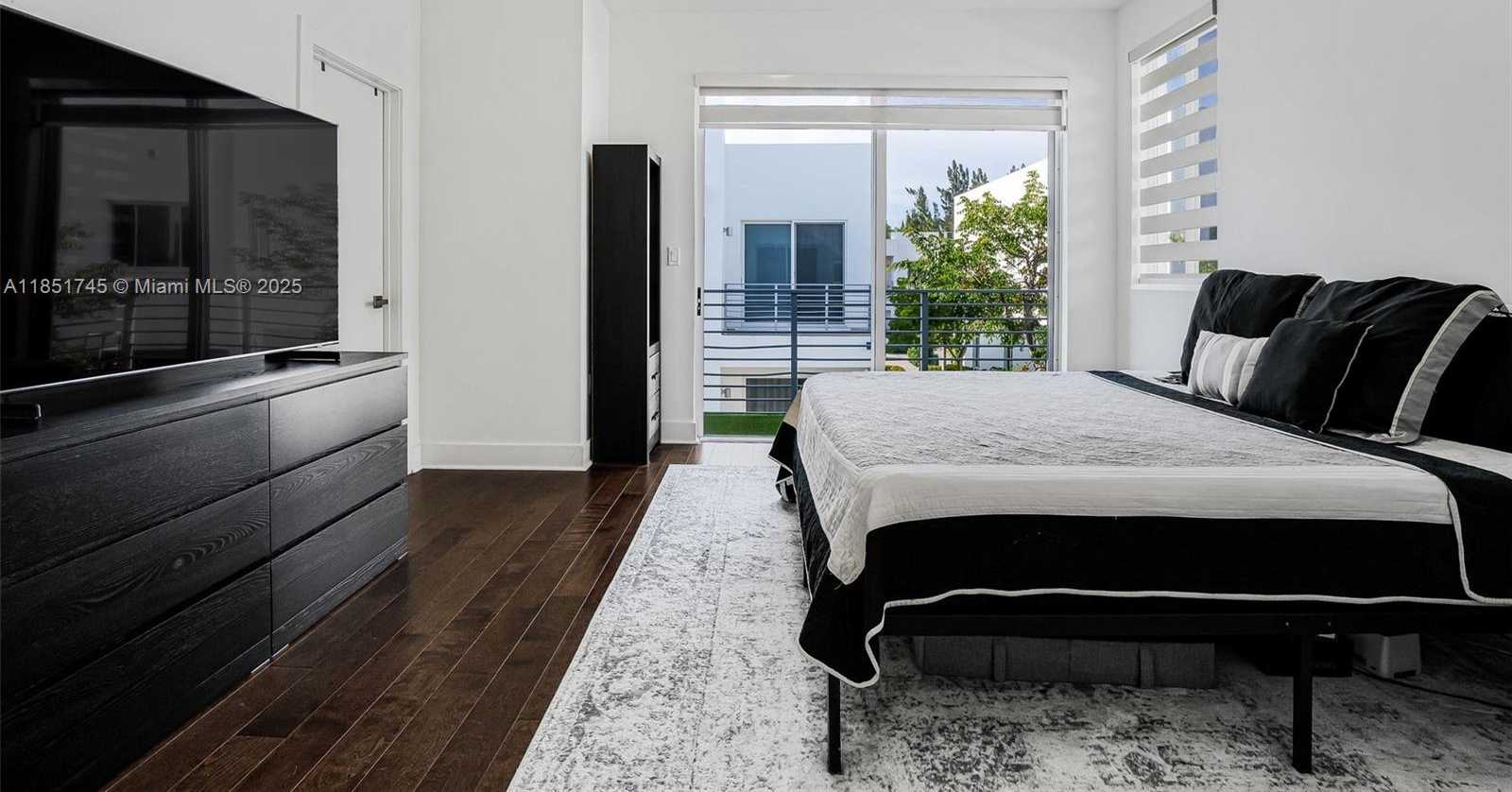 Small Image of 10263 NORTH WEST 72ND ST, Doral Number 20