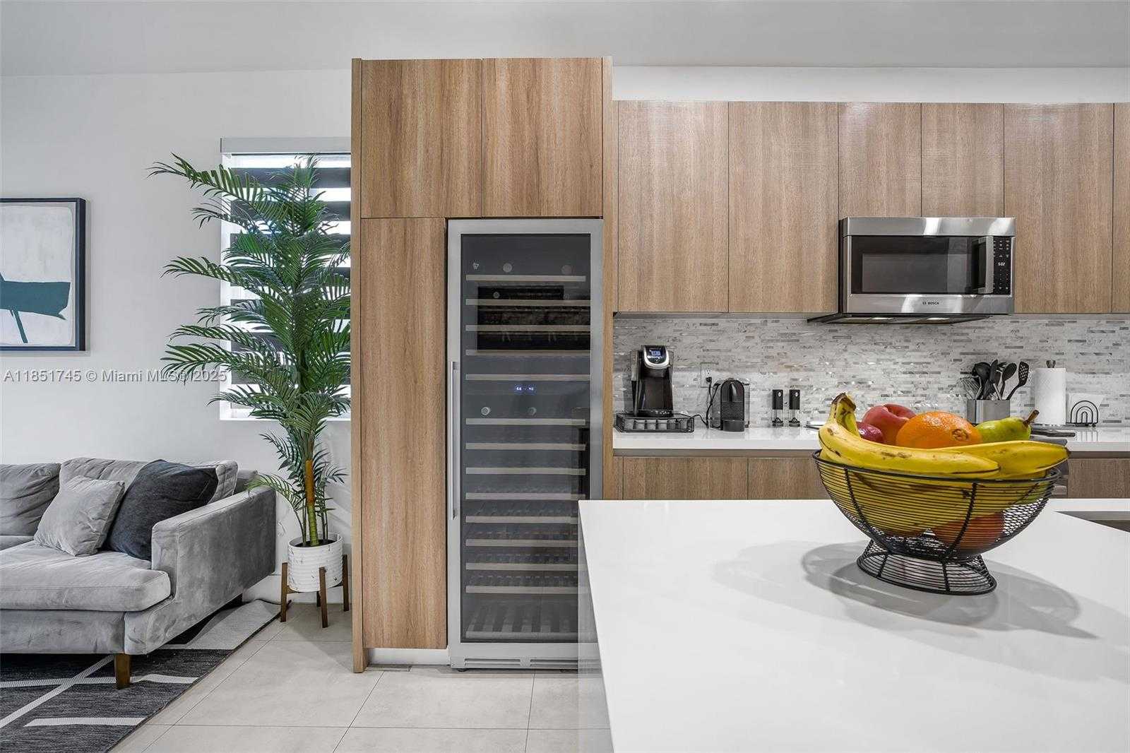 Small Image of 10263 NORTH WEST 72ND ST, Doral Number 6
