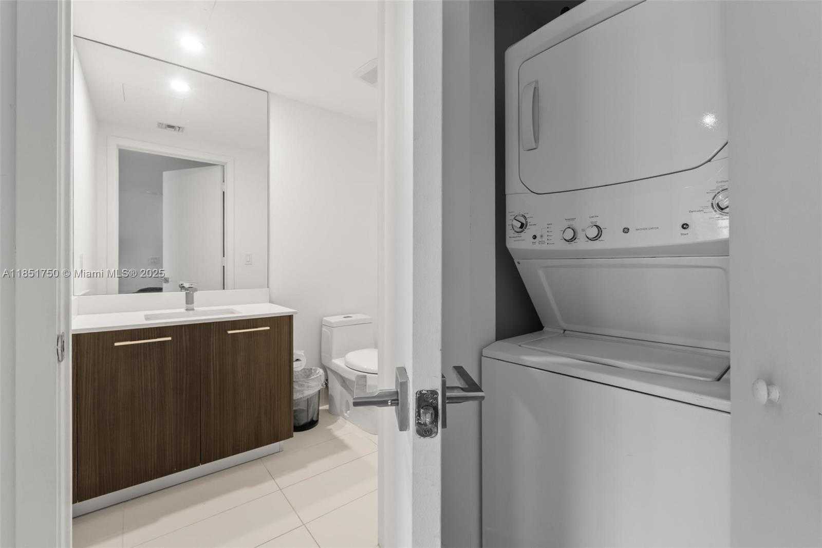 Small Image of 45 SOUTH WEST 9TH ST #1109, Miami Number 12