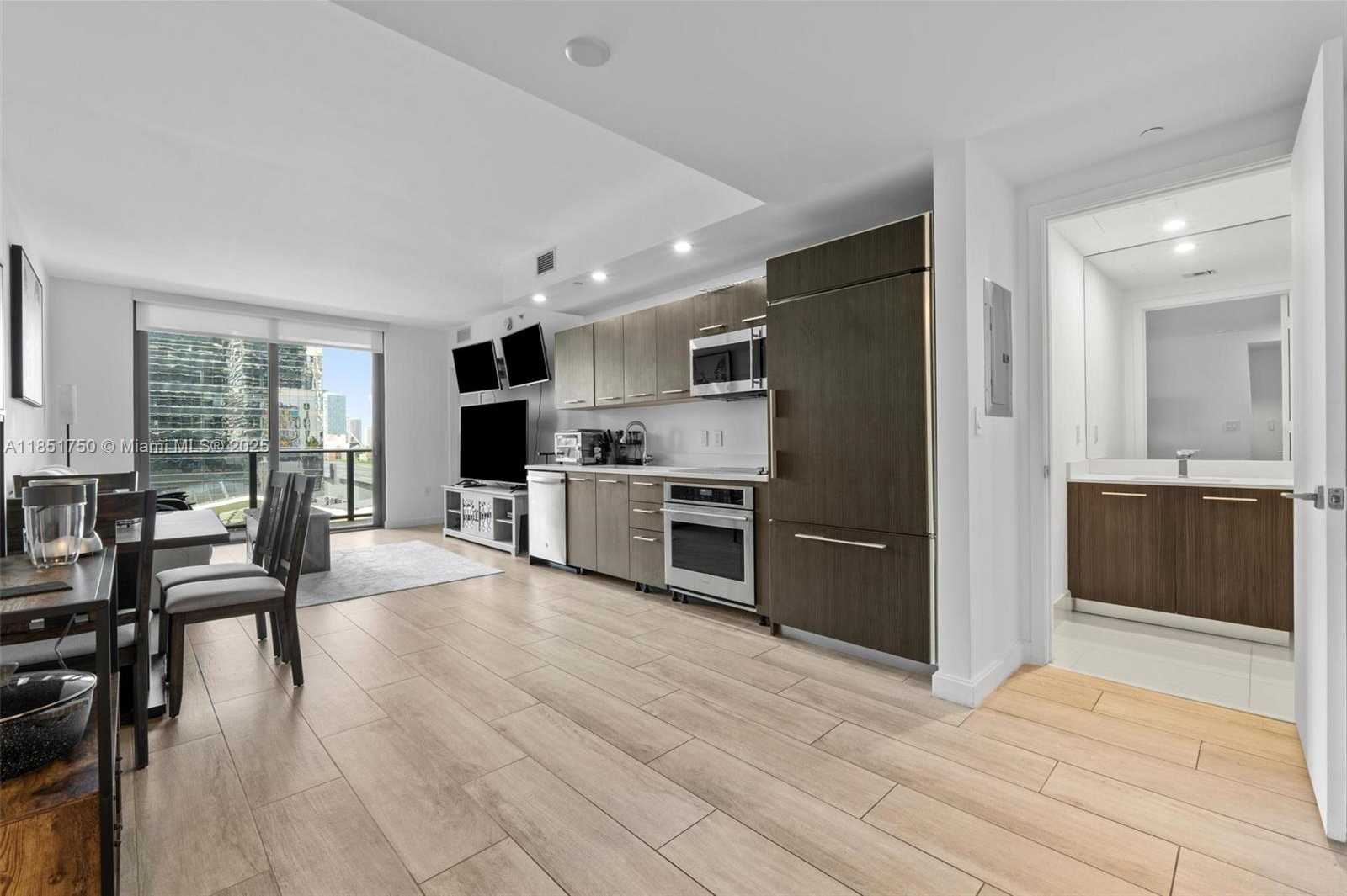 Small Image of 45 SOUTH WEST 9TH ST #1109, Miami Number 2