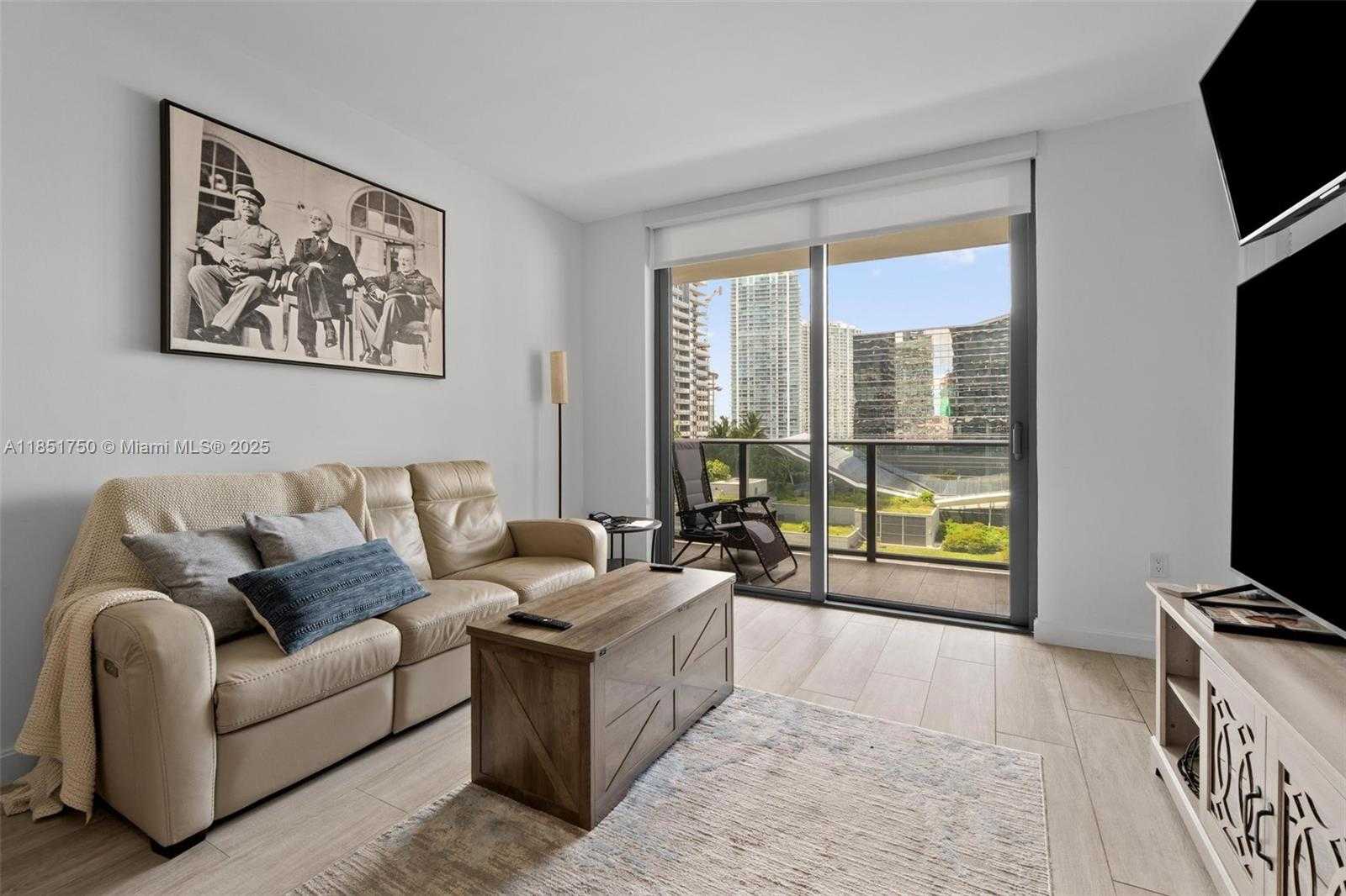 Small Image of 45 SOUTH WEST 9TH ST #1109, Miami Number 6