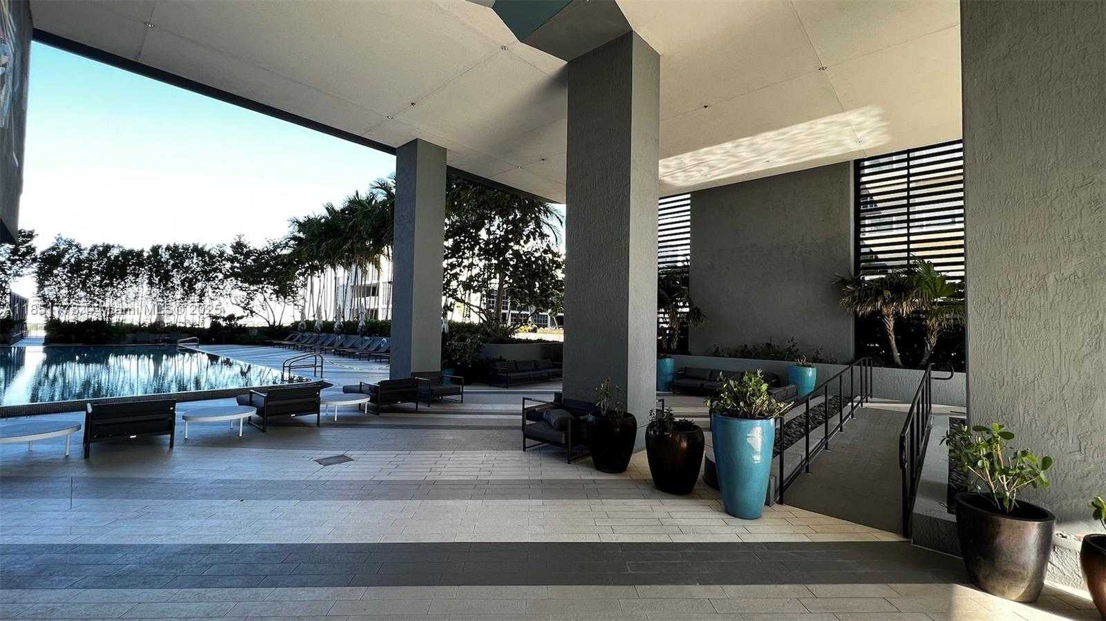 Small Image of Miami Number 20