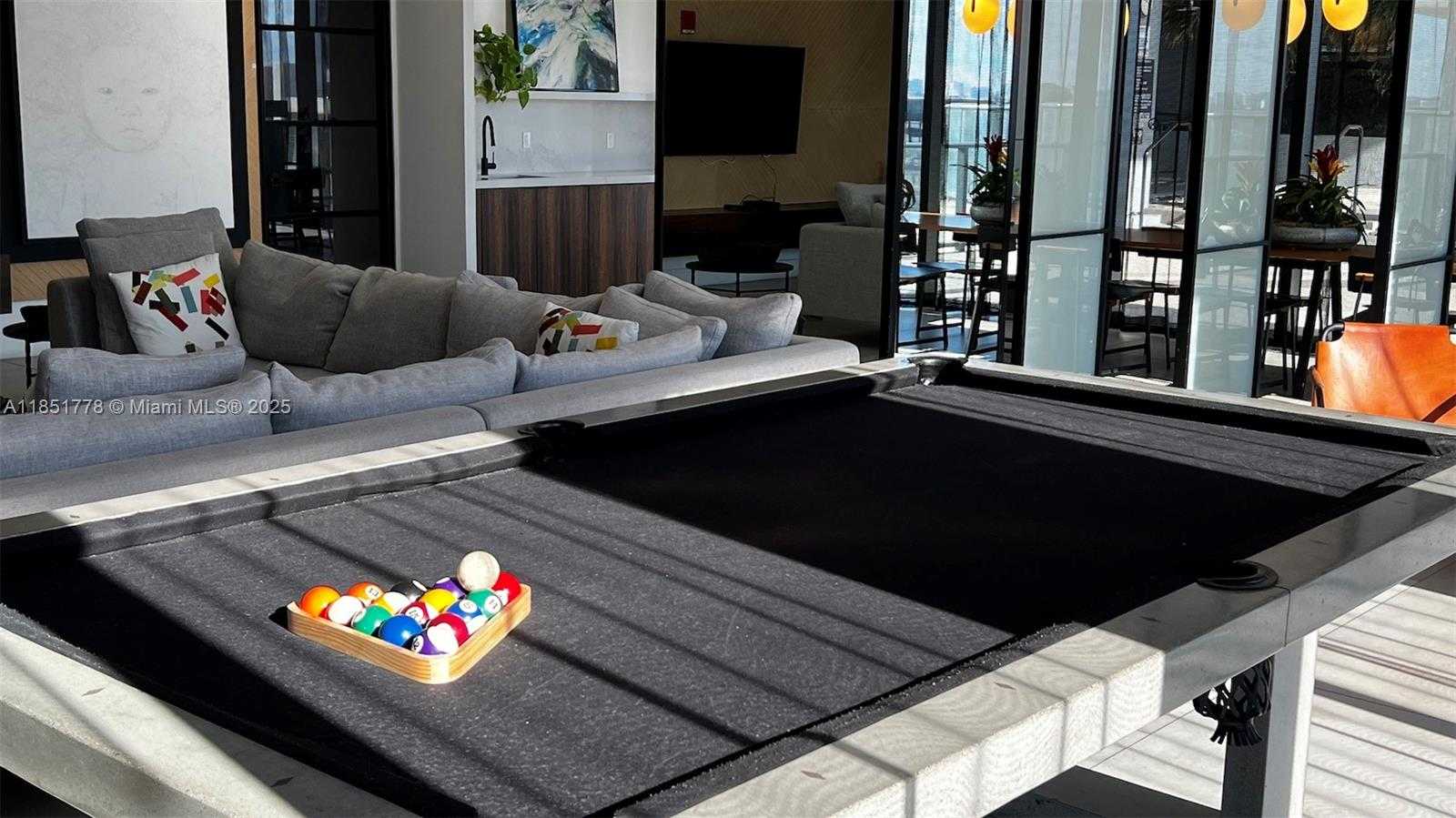 Small Image of Miami Number 26