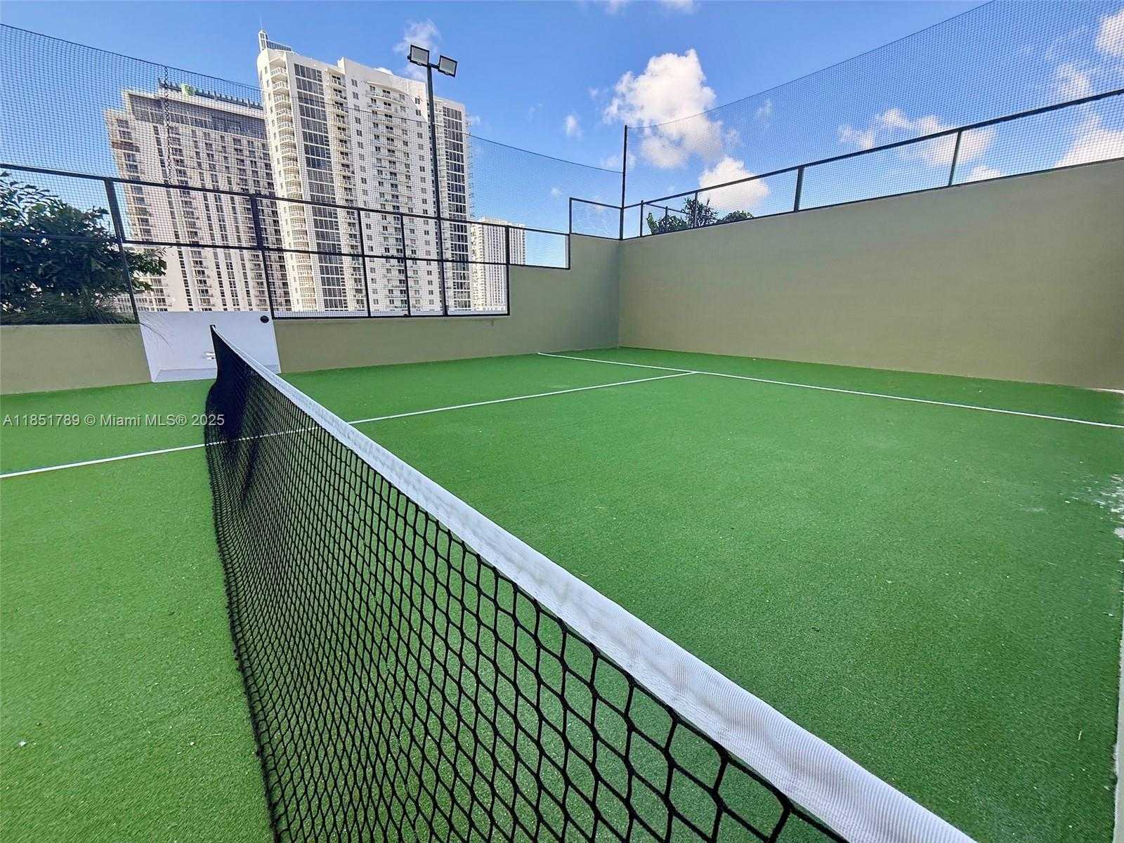Small Image of 700 NORTH EAST 24TH ST #606, Miami Number 17