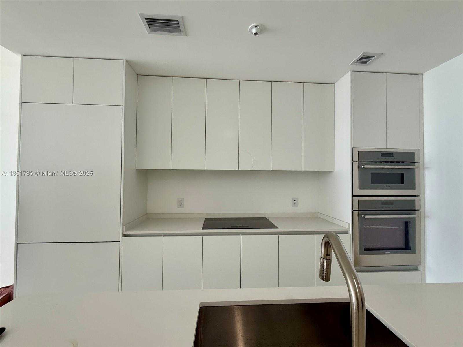 Small Image of 700 NORTH EAST 24TH ST #606, Miami Number 4