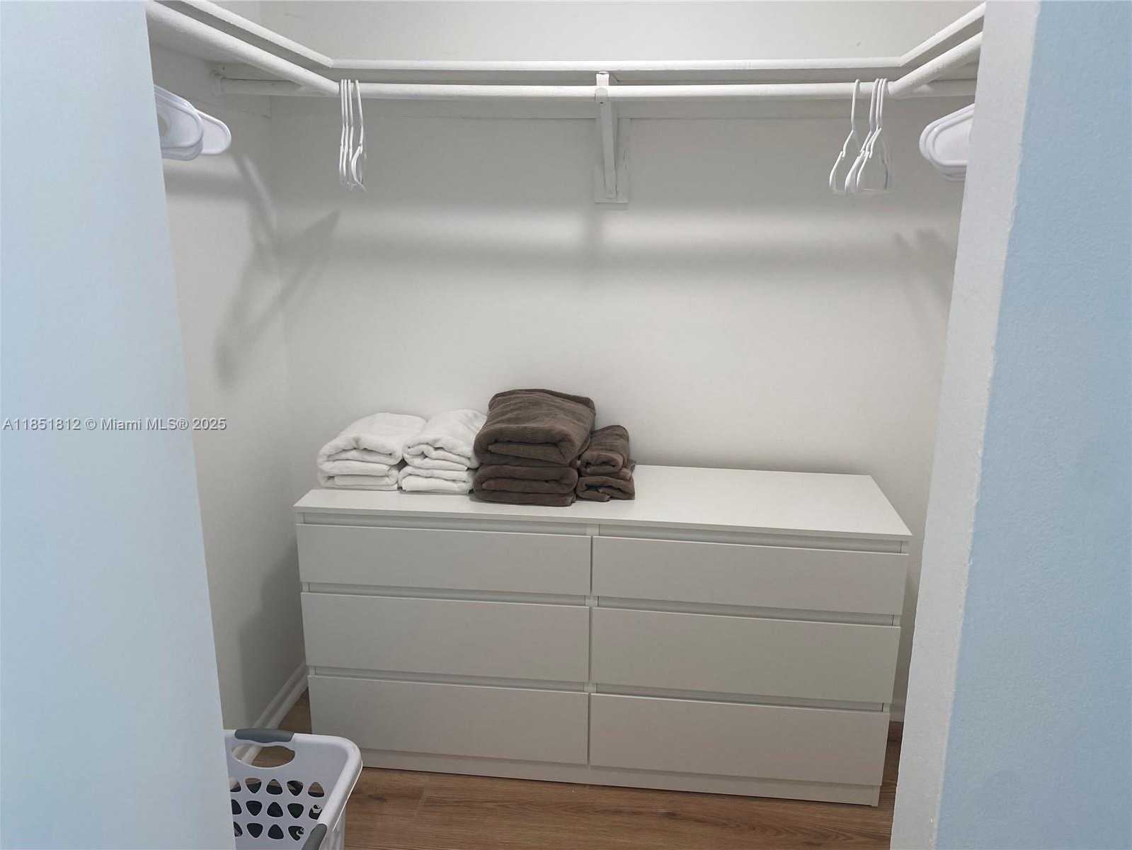 Small Image of 1605 MERIDIAN AVE #202, Miami Beach Number 10