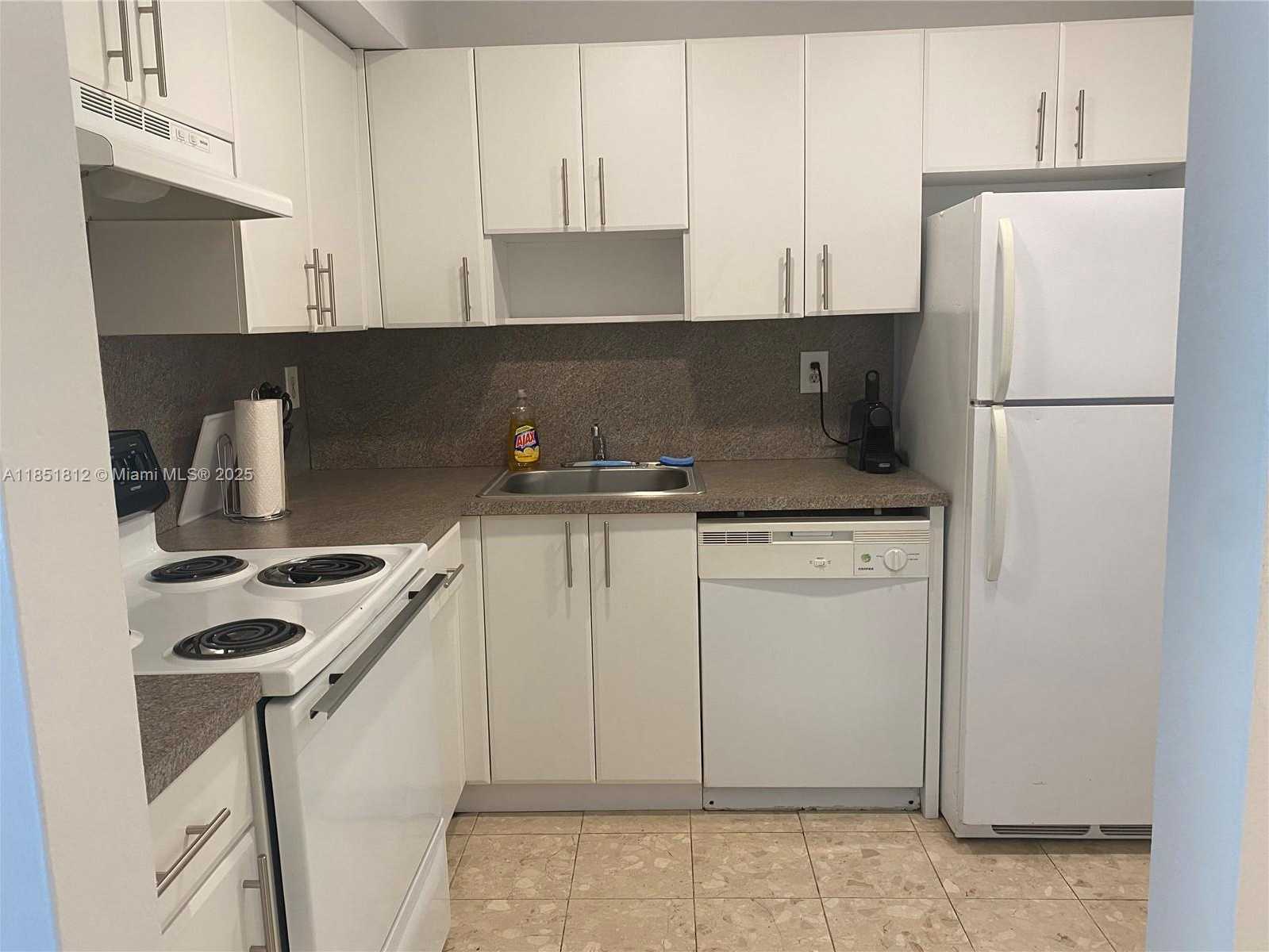 Small Image of 1605 MERIDIAN AVE #202, Miami Beach Number 11