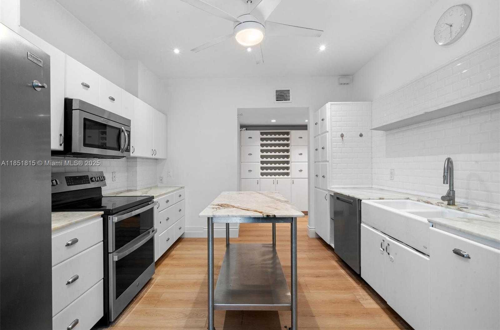Small Image of 200 OCEAN LANE DR #108, Key Biscayne Number 10