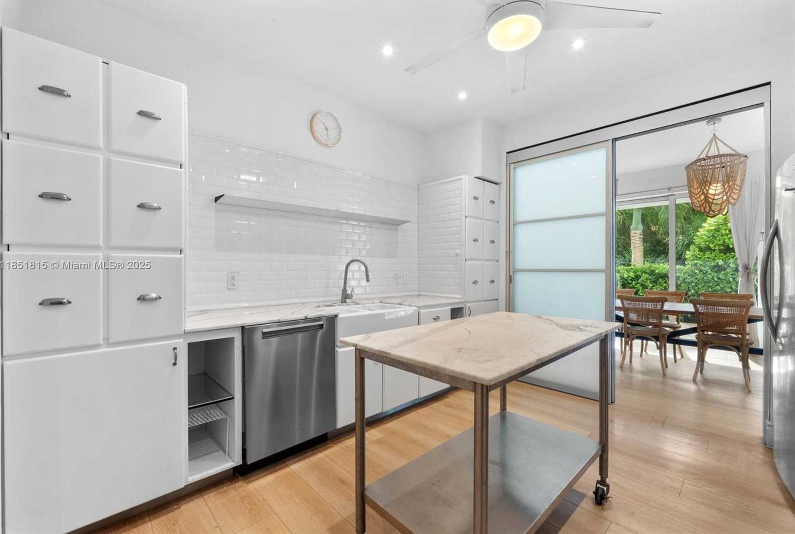 Small Image of 200 OCEAN LANE DR #108, Key Biscayne Number 12