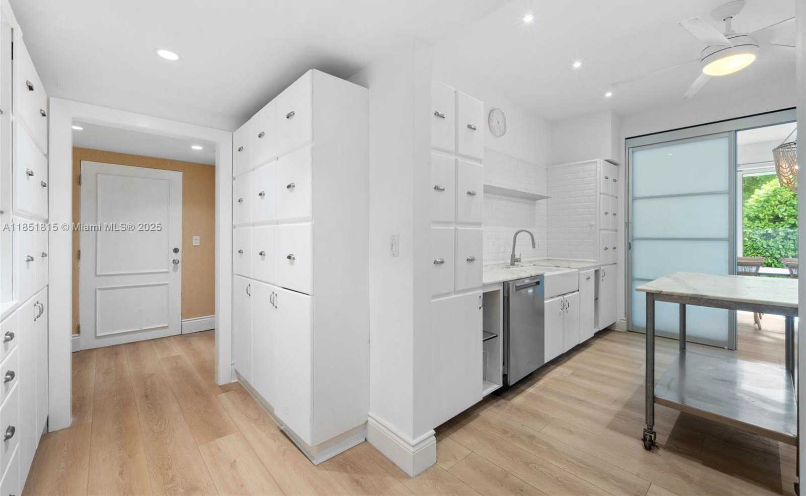 Small Image of 200 OCEAN LANE DR #108, Key Biscayne Number 13