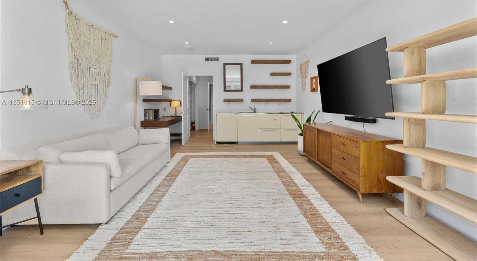 Small Image of 200 OCEAN LANE DR #108, Key Biscayne Number 15