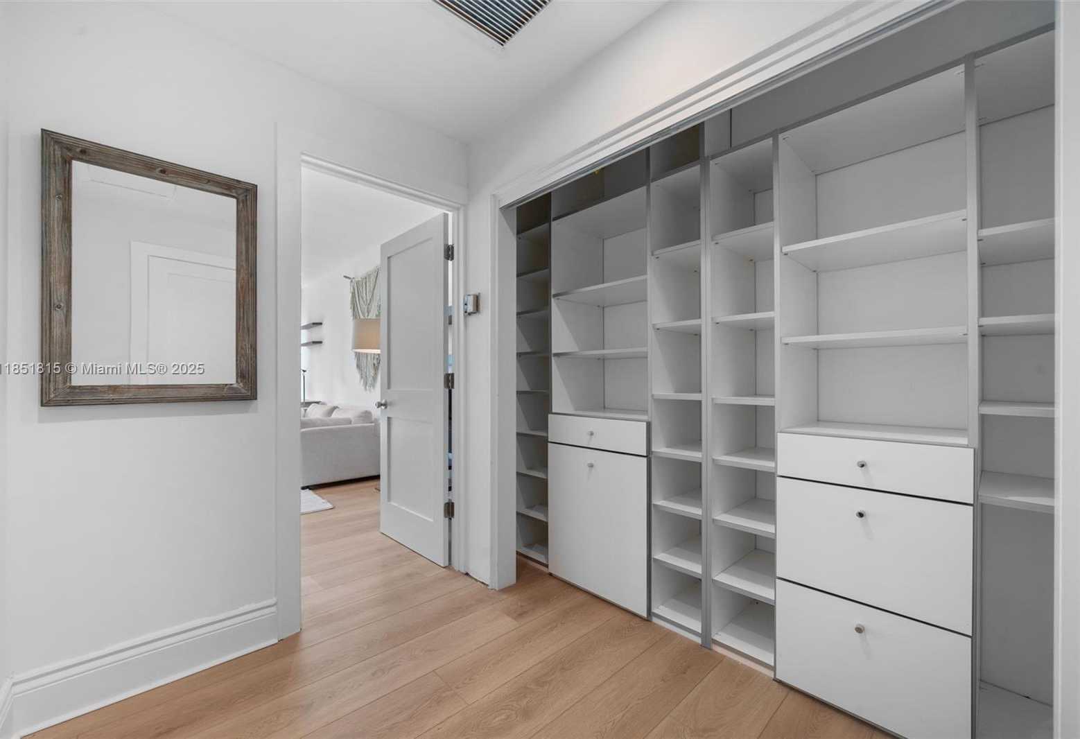 Small Image of 200 OCEAN LANE DR #108, Key Biscayne Number 17