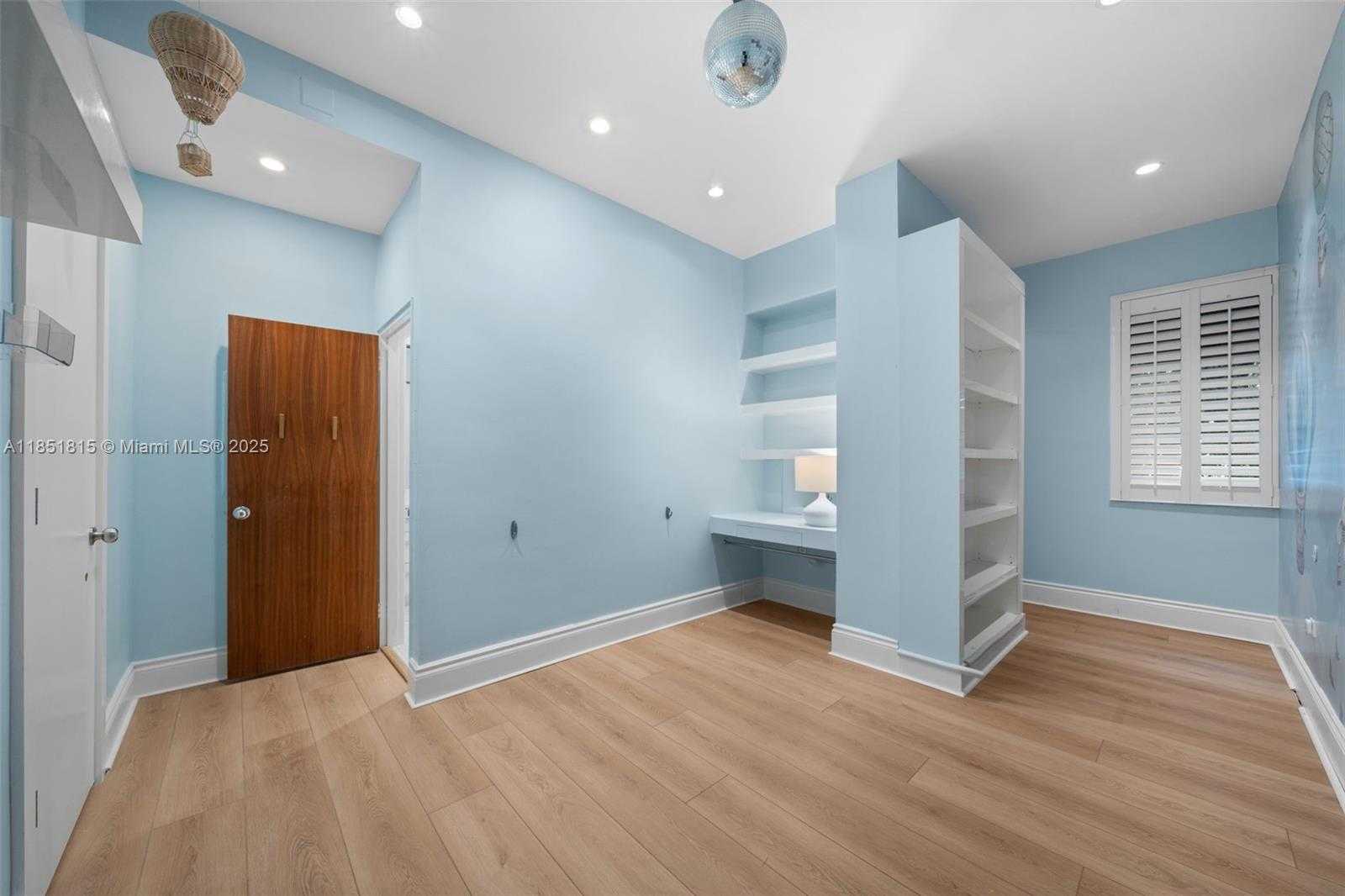 Small Image of 200 OCEAN LANE DR #108, Key Biscayne Number 21