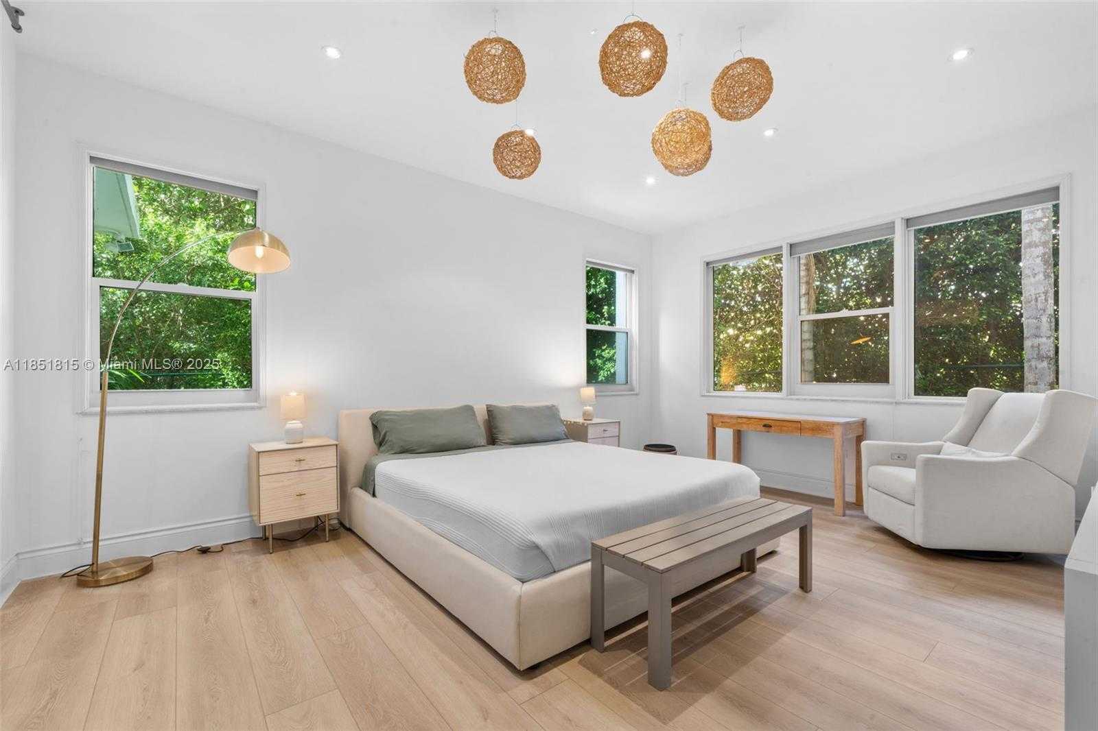 Small Image of 200 OCEAN LANE DR #108, Key Biscayne Number 25