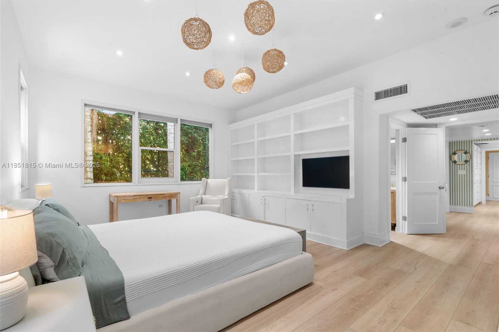 Small Image of 200 OCEAN LANE DR #108, Key Biscayne Number 28