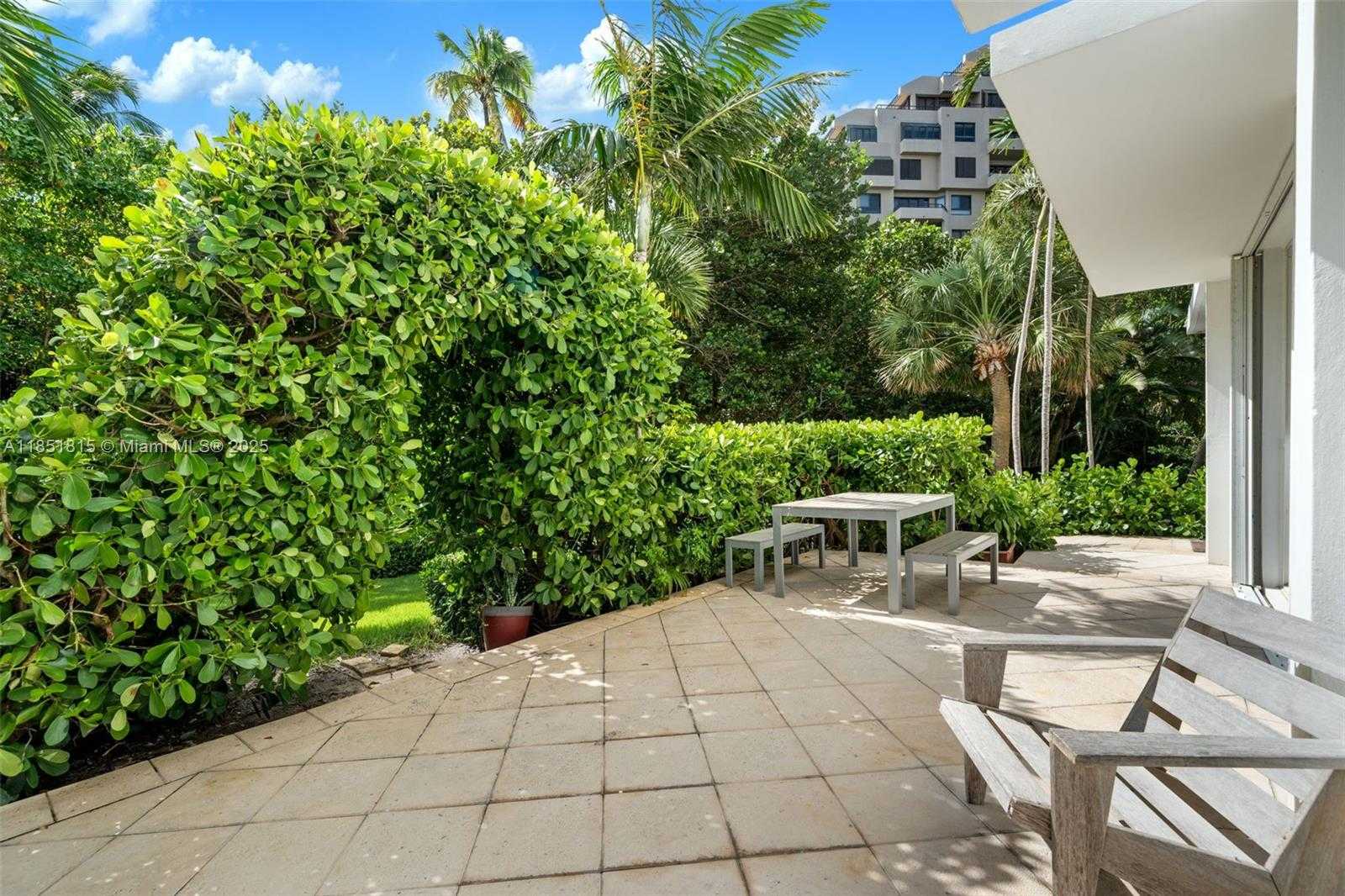 Small Image of 200 OCEAN LANE DR #108, Key Biscayne Number 32