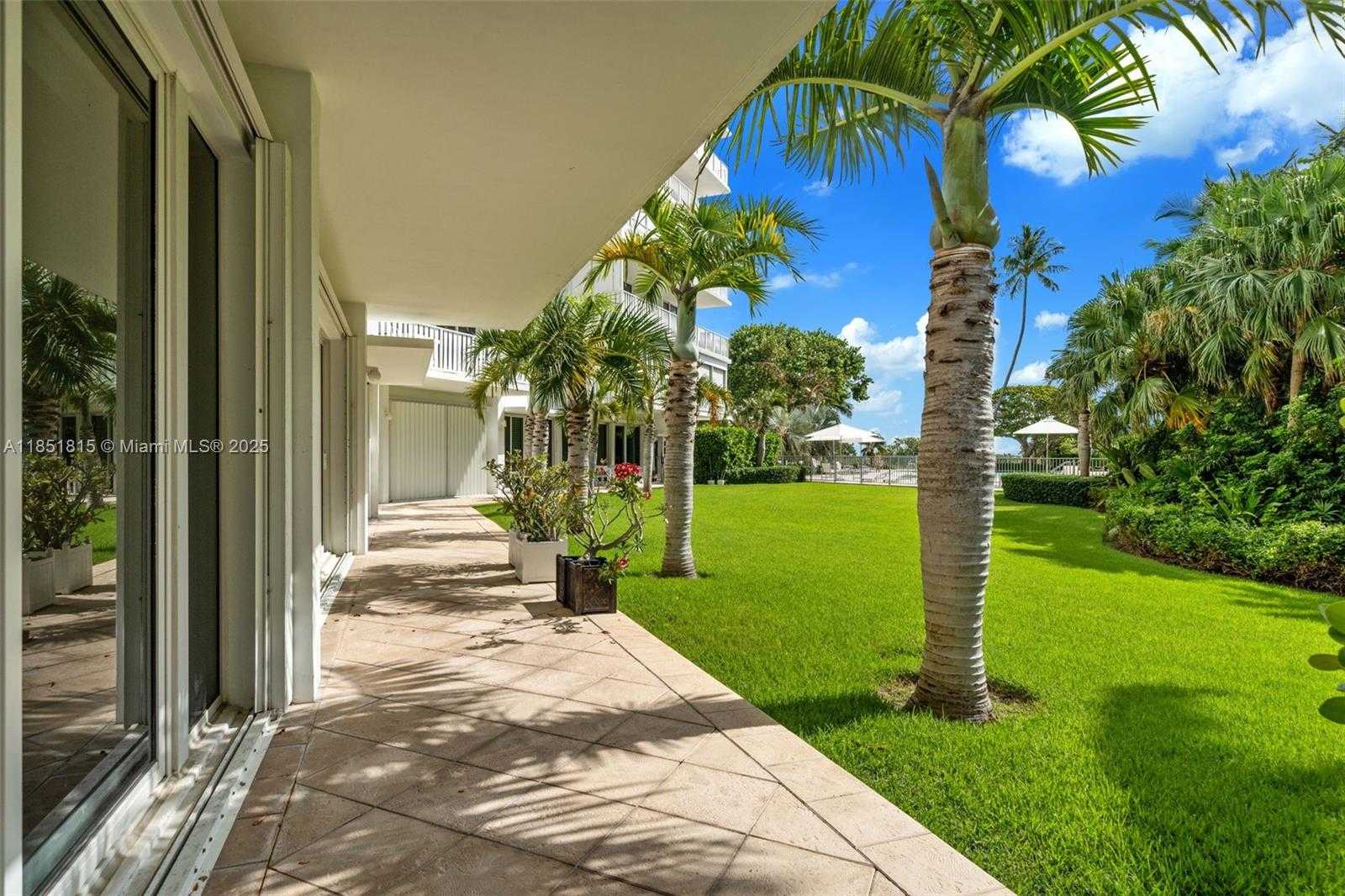 Small Image of 200 OCEAN LANE DR #108, Key Biscayne Number 33