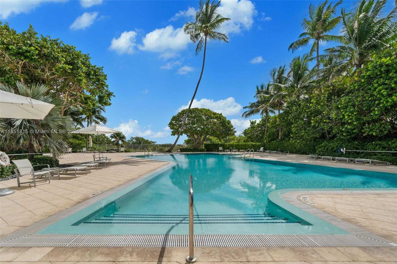 Small Image of 200 OCEAN LANE DR #108, Key Biscayne Number 36