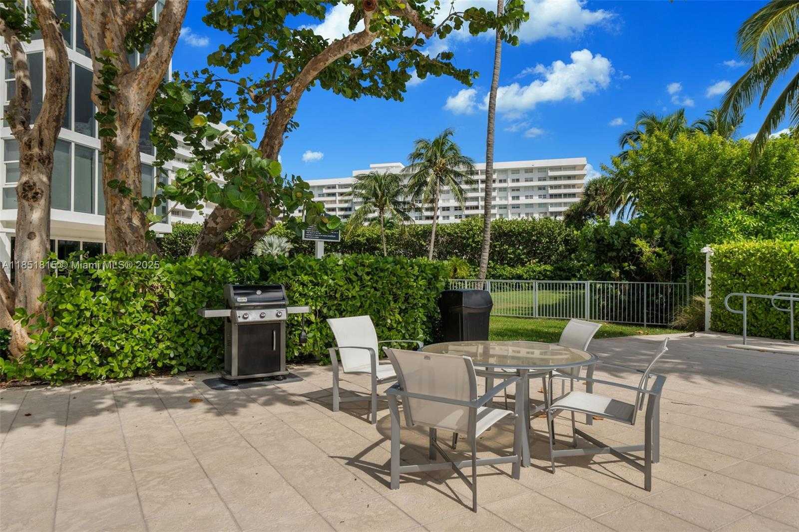 Small Image of 200 OCEAN LANE DR #108, Key Biscayne Number 38
