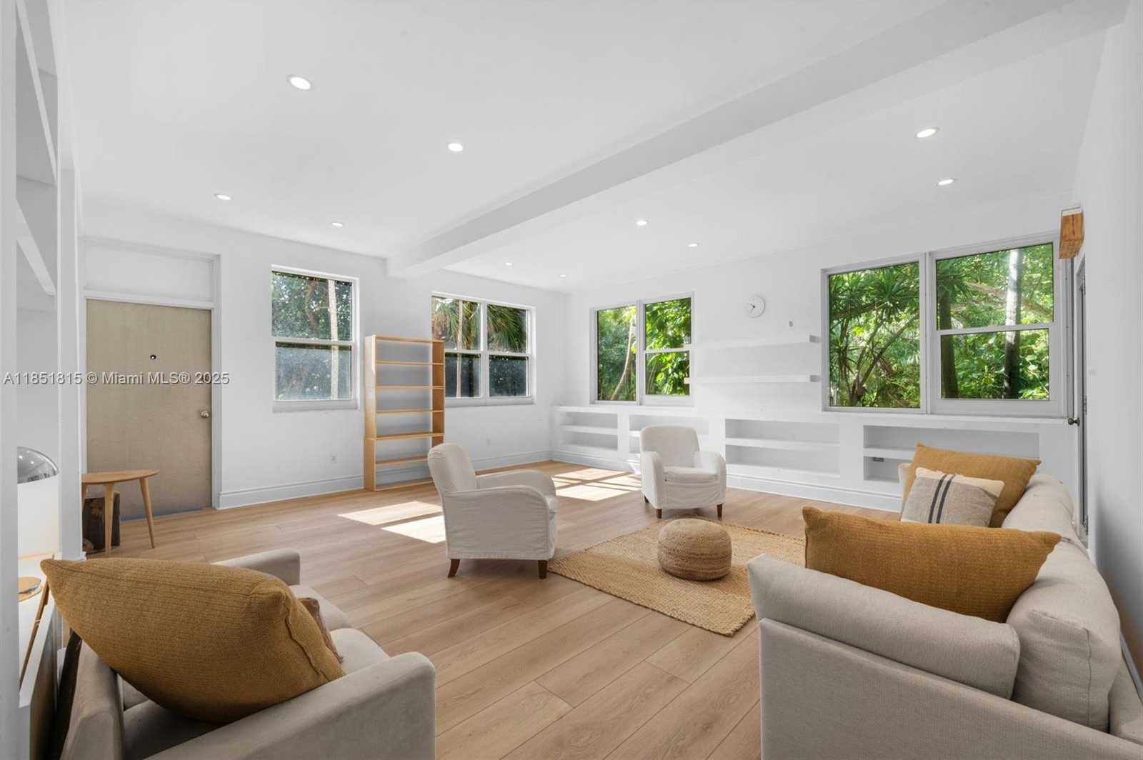 Small Image of 200 OCEAN LANE DR #108, Key Biscayne Number 7