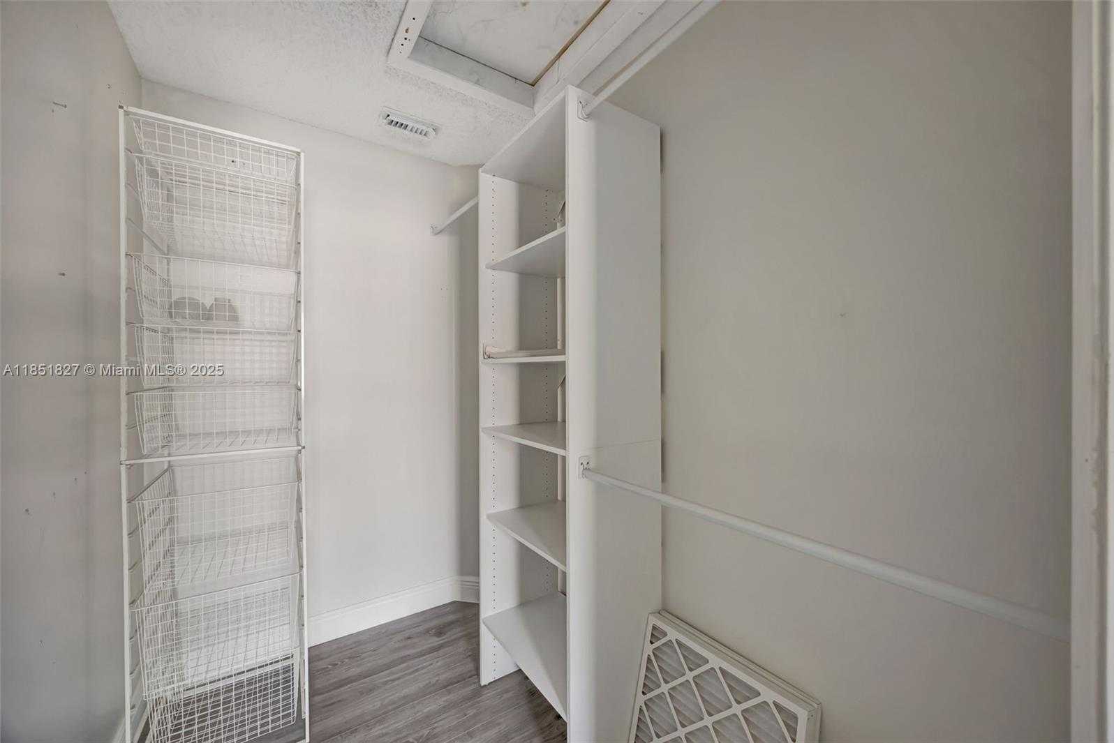 Small Image of 15224 SOUTH WEST 111TH ST, Miami Number 24