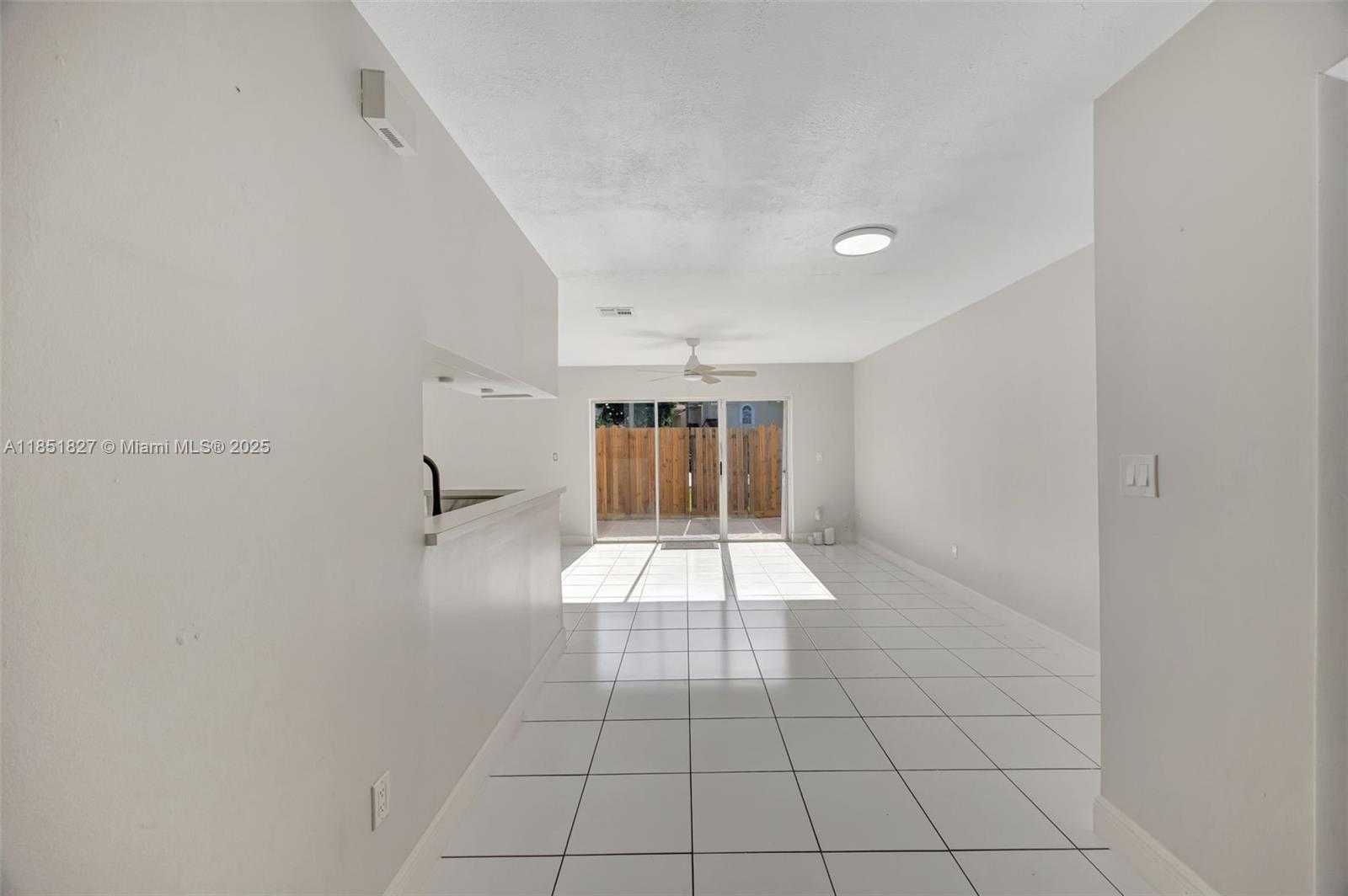 Small Image of 15224 SOUTH WEST 111TH ST, Miami Number 4