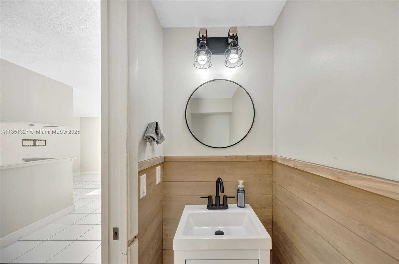 Small Image of 15224 SOUTH WEST 111TH ST, Miami Number 6