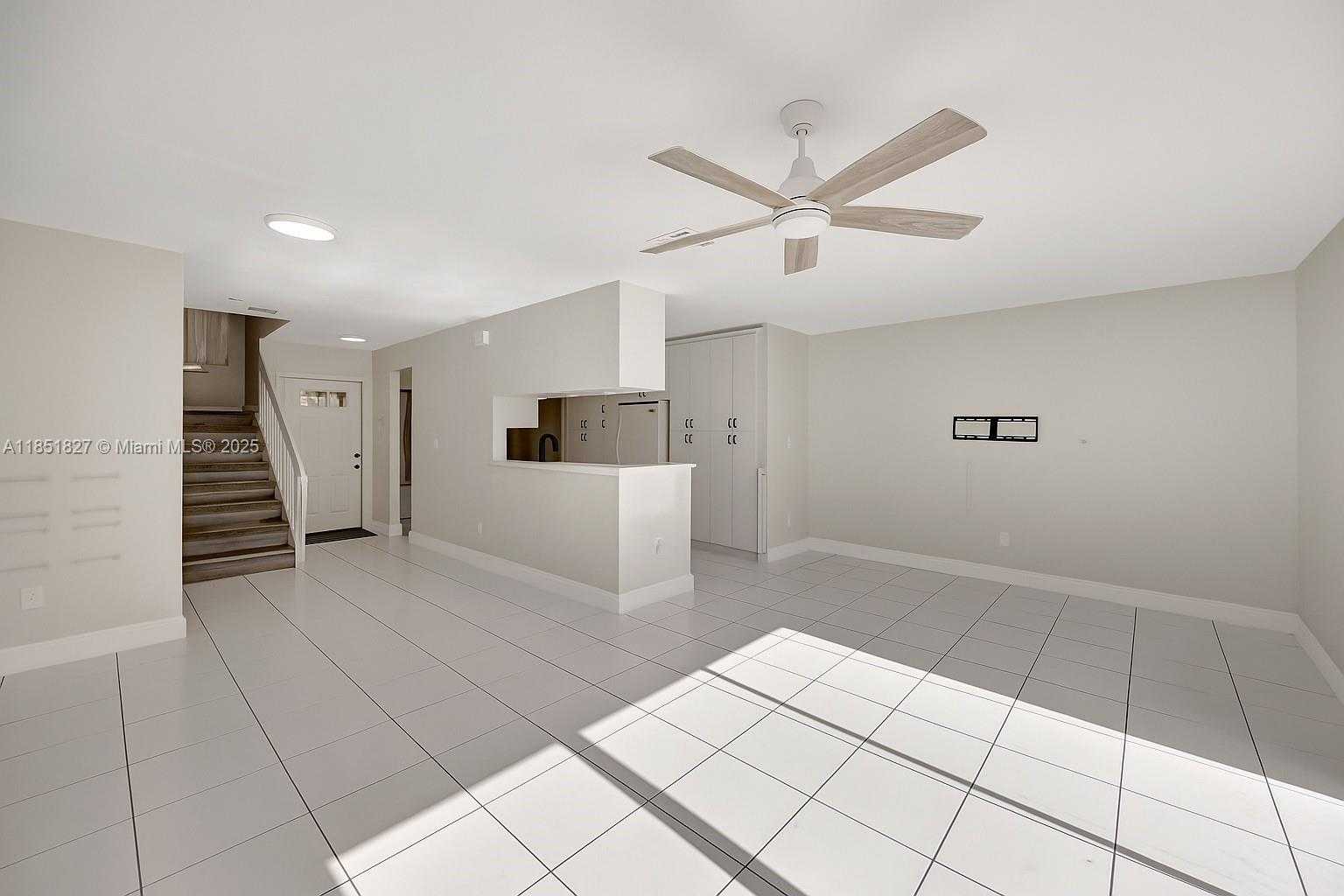 Small Image of 15224 SOUTH WEST 111TH ST, Miami Number 7