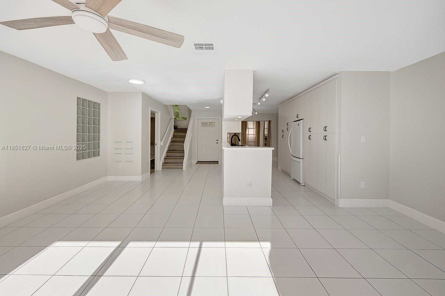 Small Image of 15224 SOUTH WEST 111TH ST, Miami Number 8