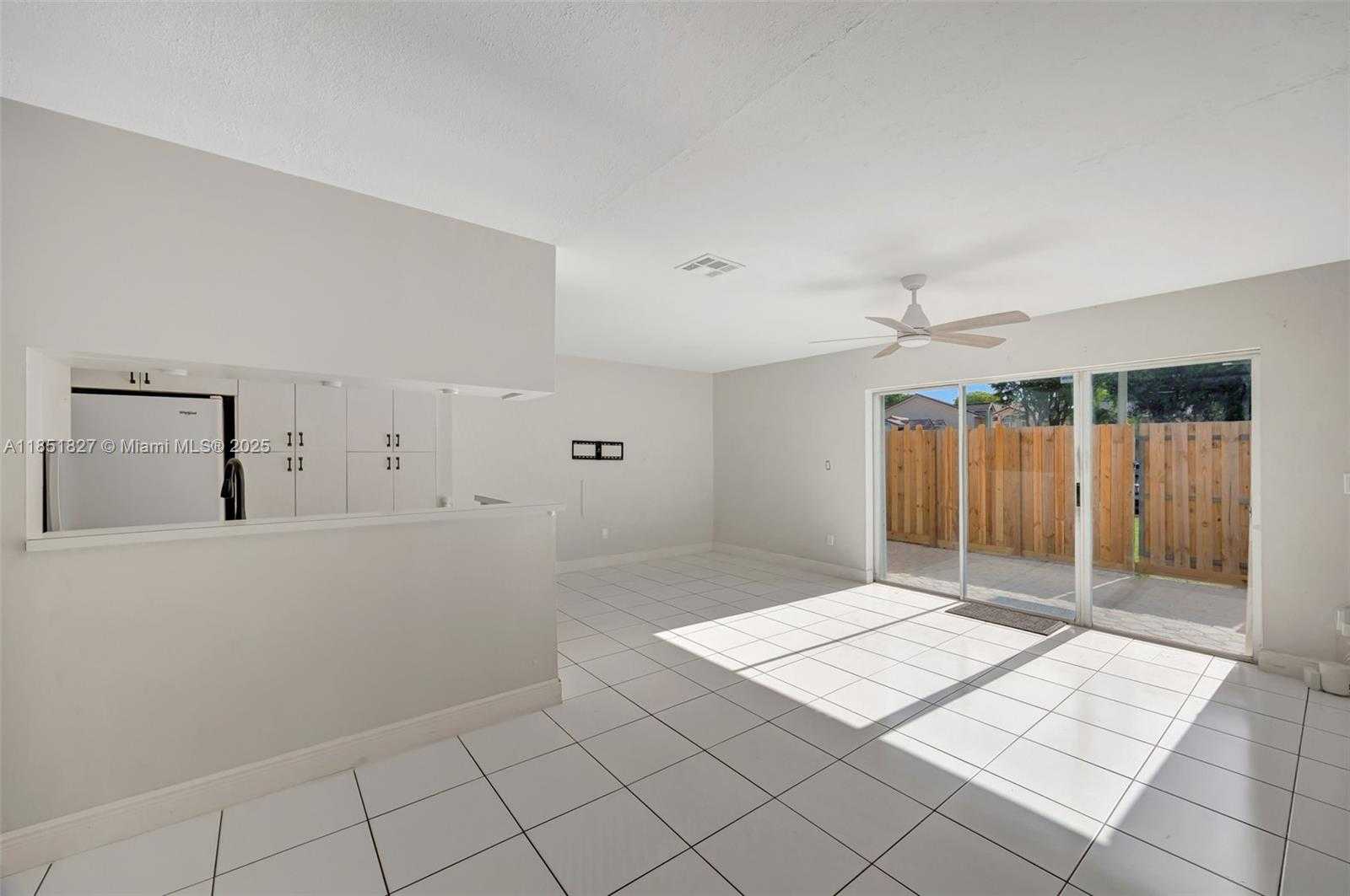 Small Image of 15224 SOUTH WEST 111TH ST, Miami Number 9