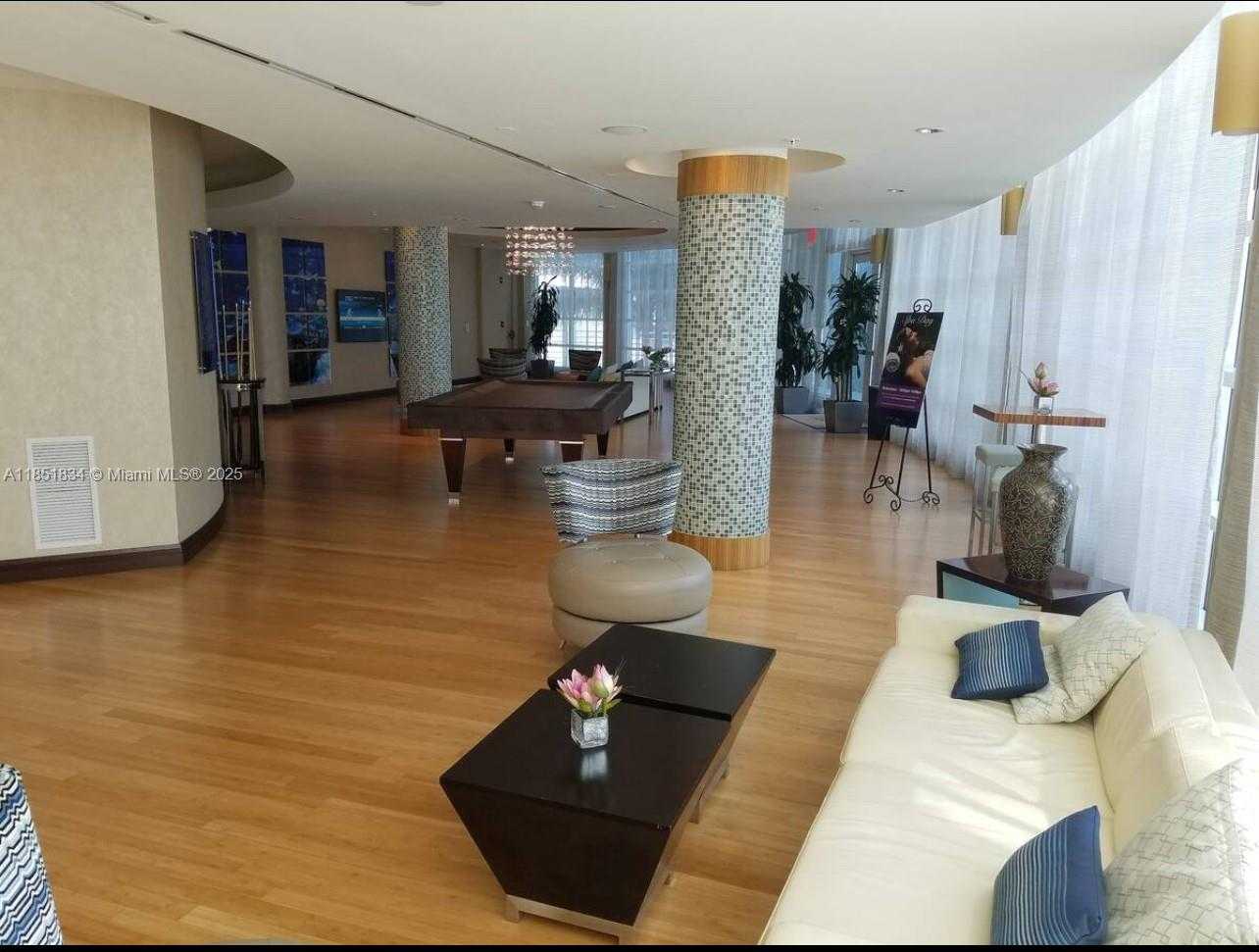 Small Image of Miami Number 26