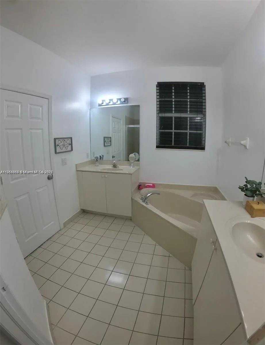 Small Image of 427 NORTH EAST 21ST TER, Homestead Number 12