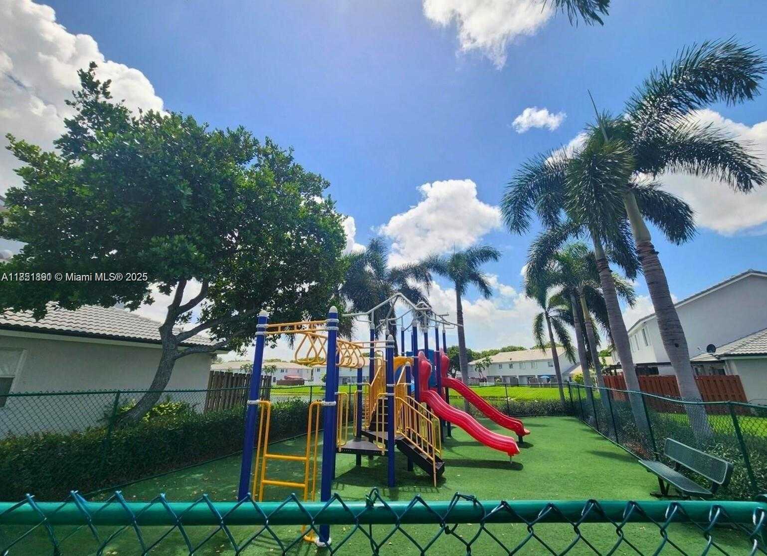 Small Image of 14224 SOUTH WEST 121ST PL #4, Miami Number 17
