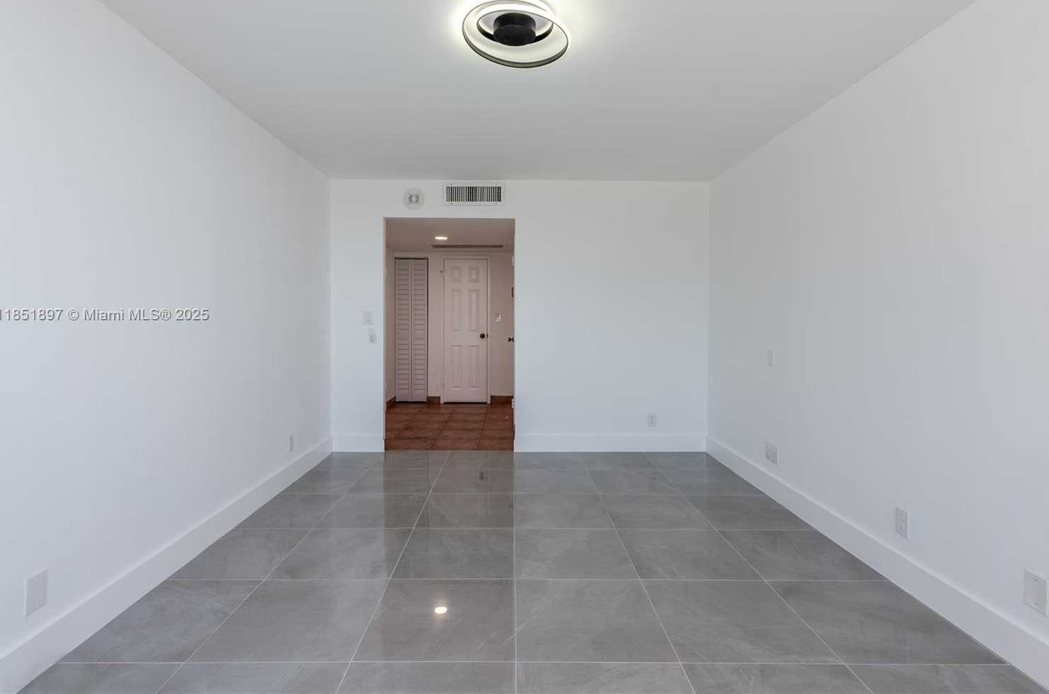 Small Image of 3180 SOUTH OCEAN DR #310, Hallandale Beach Number 12
