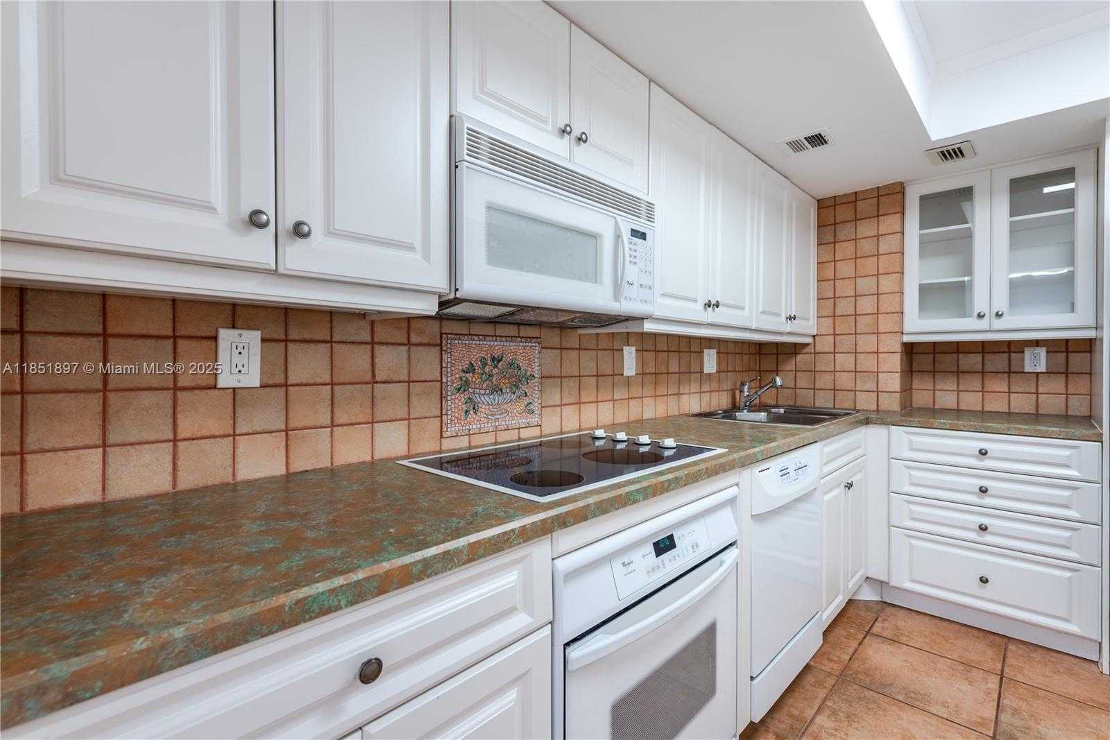 Small Image of 3180 SOUTH OCEAN DR #310, Hallandale Beach Number 17