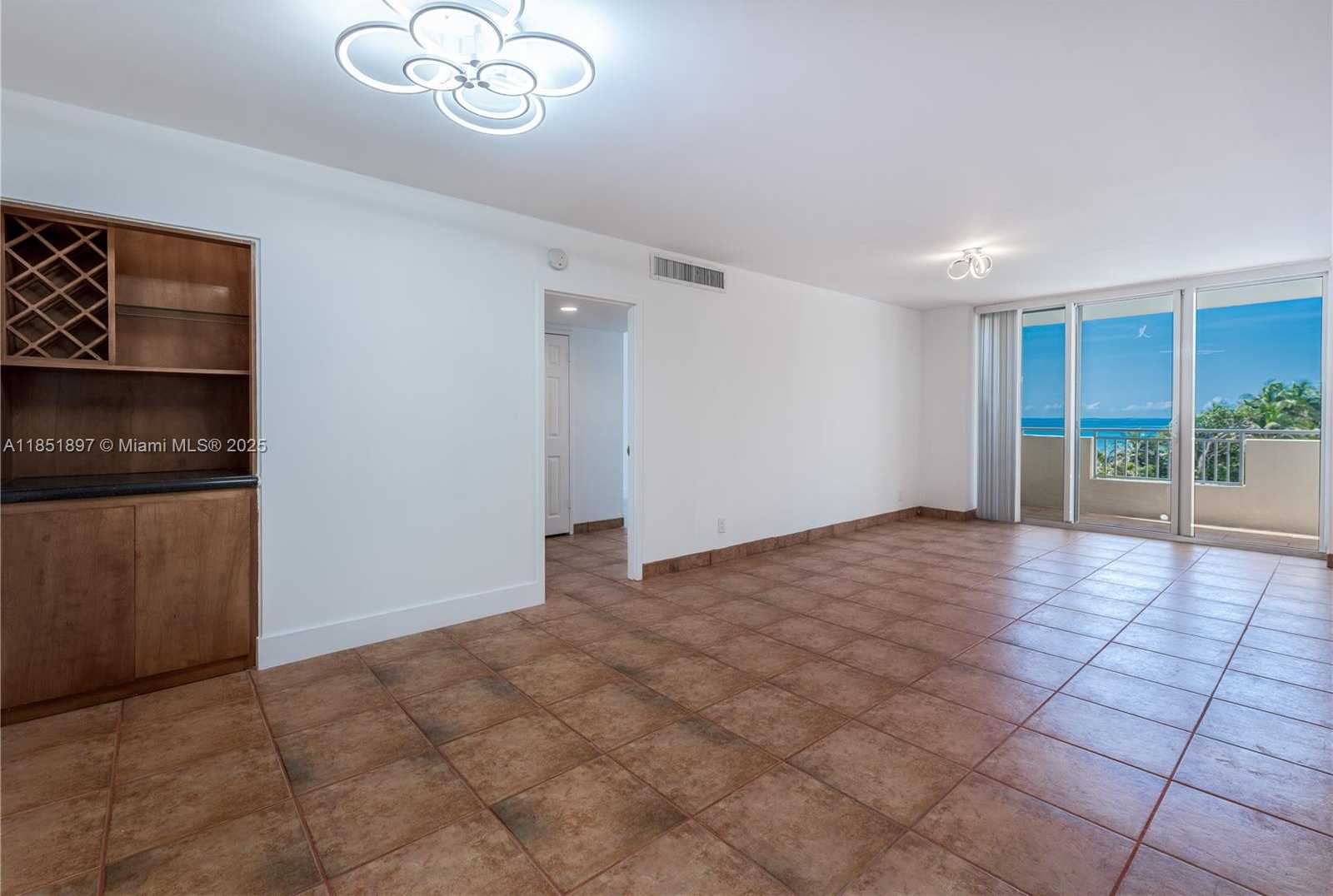 Small Image of 3180 SOUTH OCEAN DR #310, Hallandale Beach Number 2